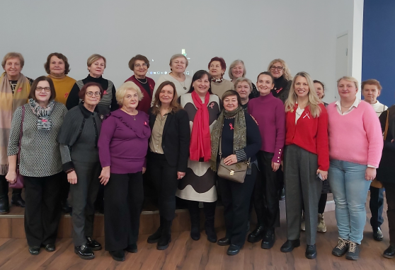 Naujieji metai prasidėjo „Rožine dovana“ Medardo Čoboto trečiojo amžiaus universiteto moterims