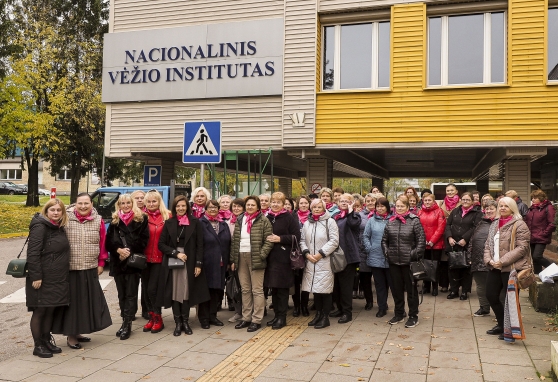 Trečioji „Rožinė dovana“ įteikta Šalčininkų r. ir Širvintų r.  gyventojoms, moterims iš Ukrainos