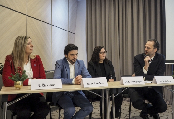 Konferencijoje kalbėta apie jaunų pacientų vadybą, odontologų paslaugas, gydymo sukeltų pašalinių reiškinių valdymą bei reabilitaciją